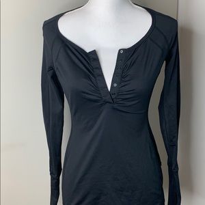 Lululemon black long sleeve top